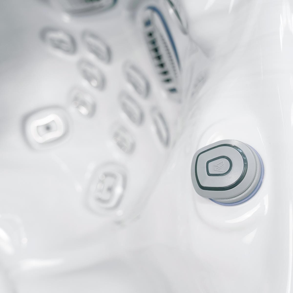 Wellis Elbrus hot tub