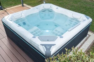 Hot tub water change – frequency and reasons
