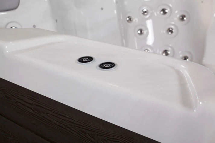 Wellis_-_Holiday-2018-IMG_3698_detail